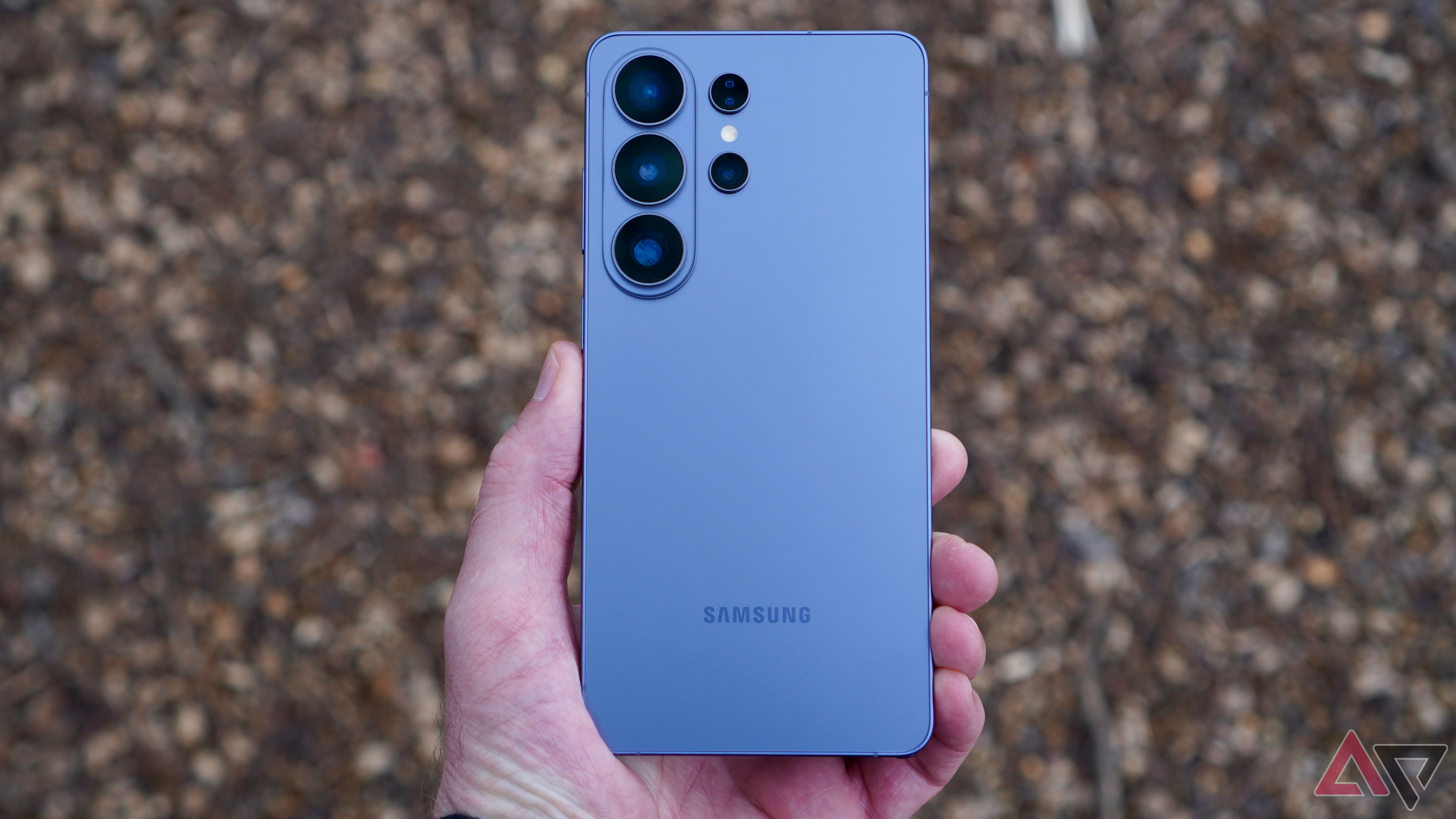 The Galaxy S26 has no magnets because you're only gonna buy a case anyway