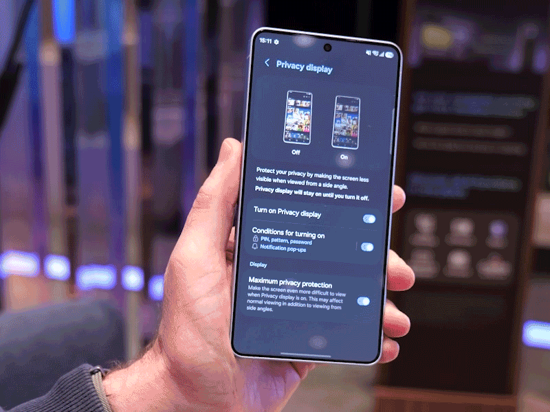 The Samsung Galaxy S26 Ultra's Privacy Display
