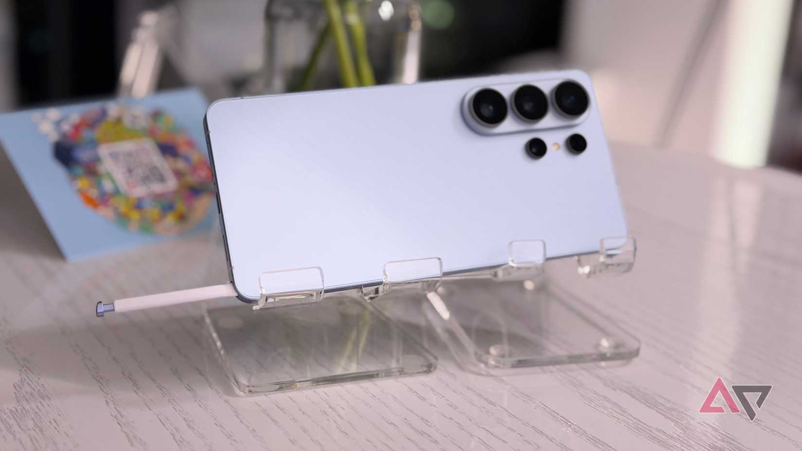 Galaxy-S26-Ultra-S-pen-Hero-1