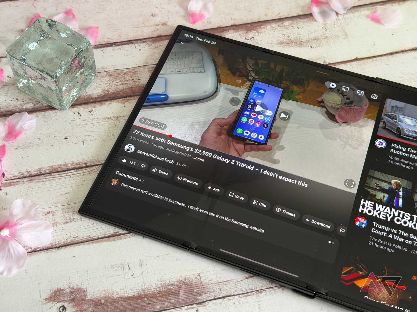 Experiência do YouTube no Samsung Galaxy Z TriFold