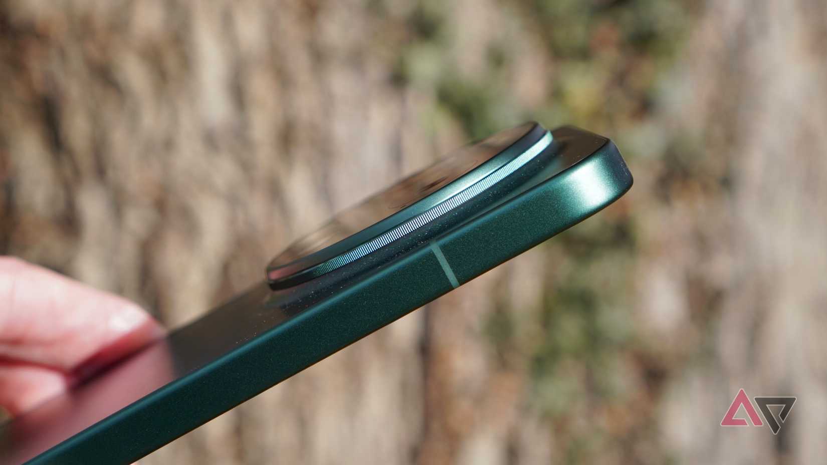 The side of the Xiaomi 17 Ultra's camera