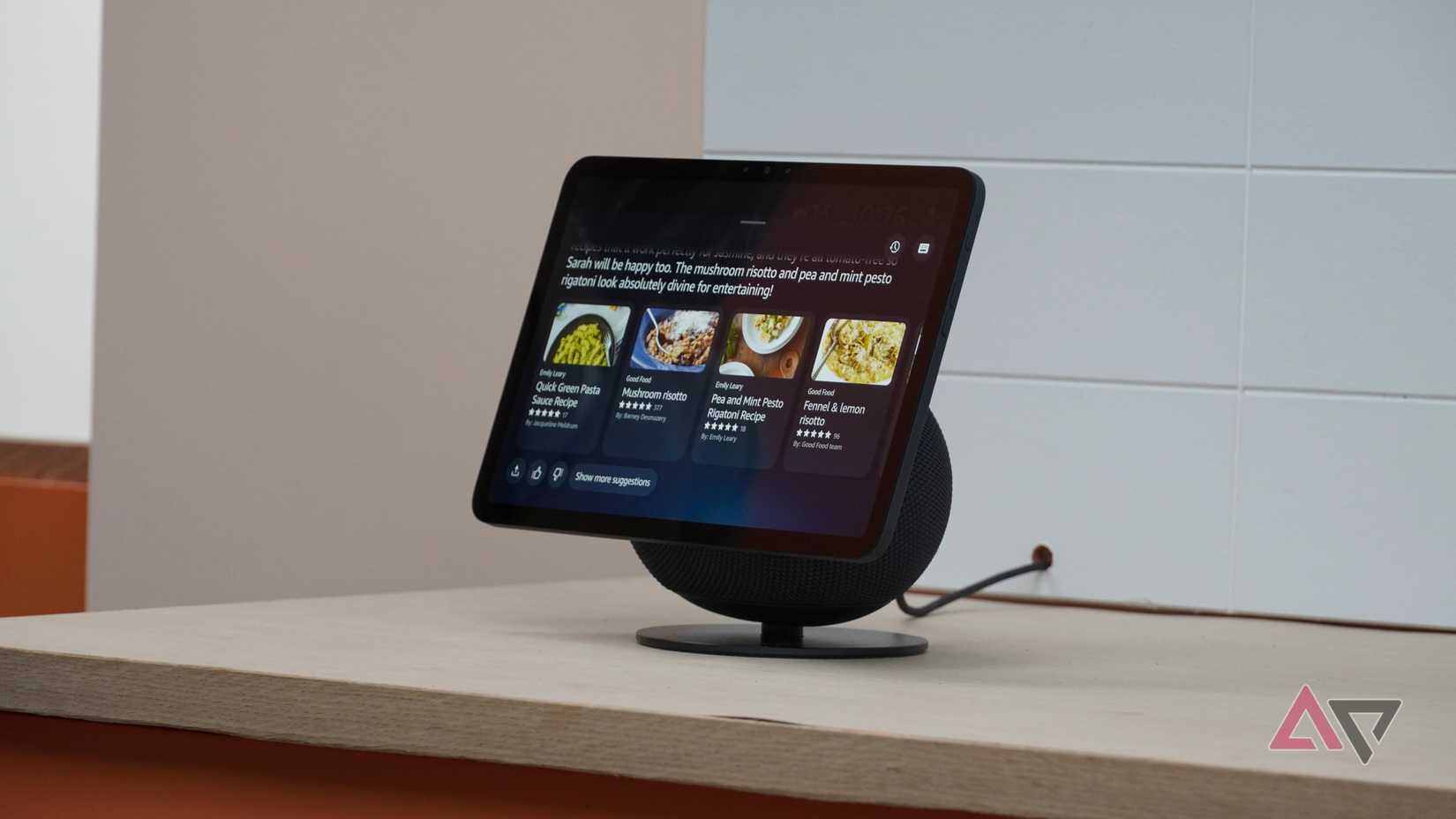 Um dispositivo Amazon mostrando Alexa+ e uma receita