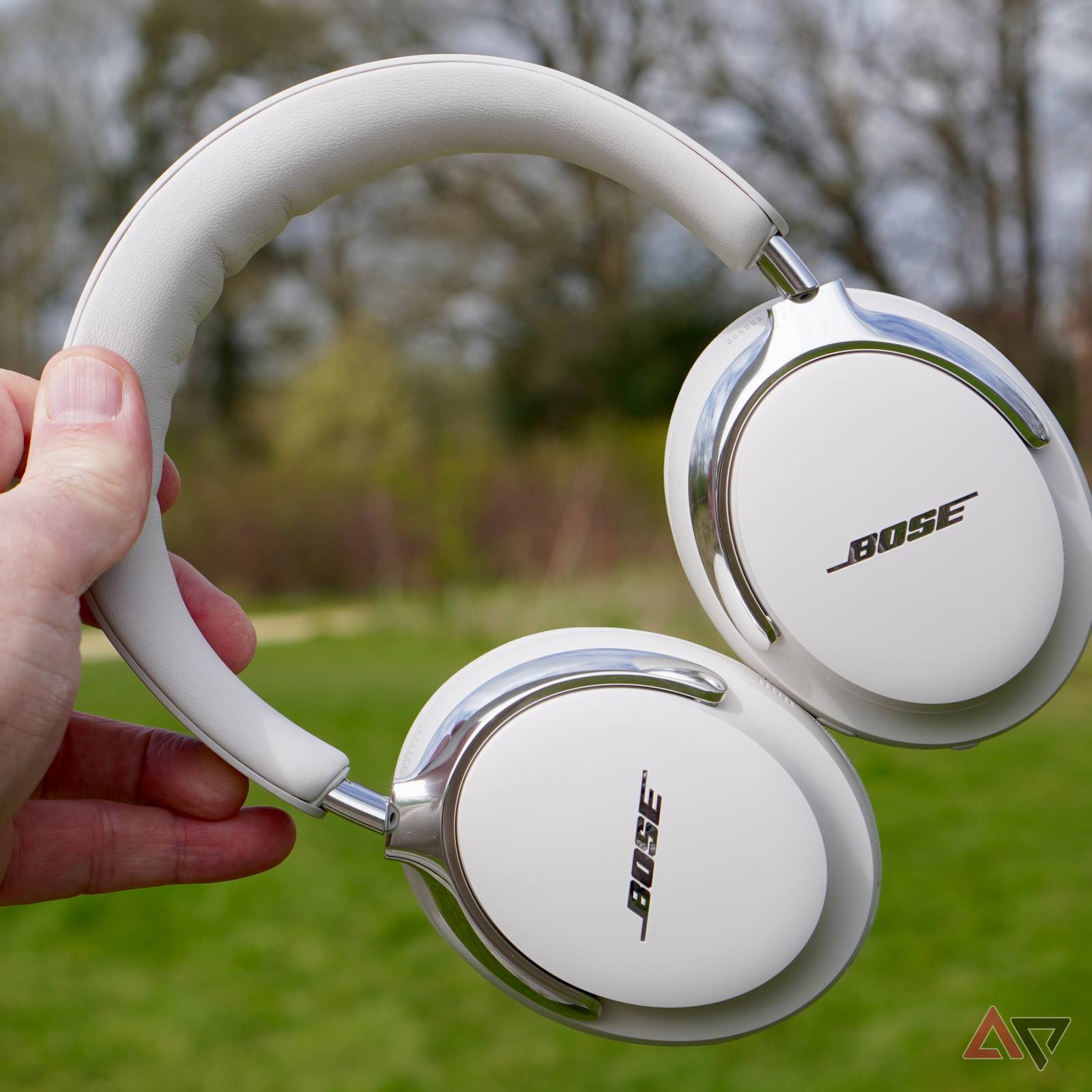bose-quietcomfort-ultra-over-