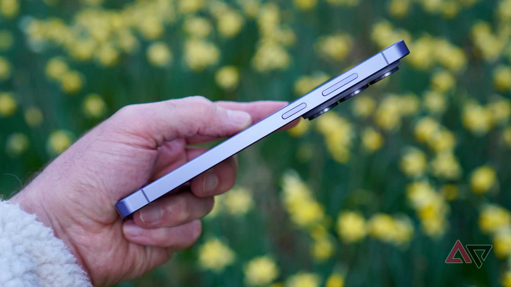 The side of the Samsung Galaxy S26 Ultra