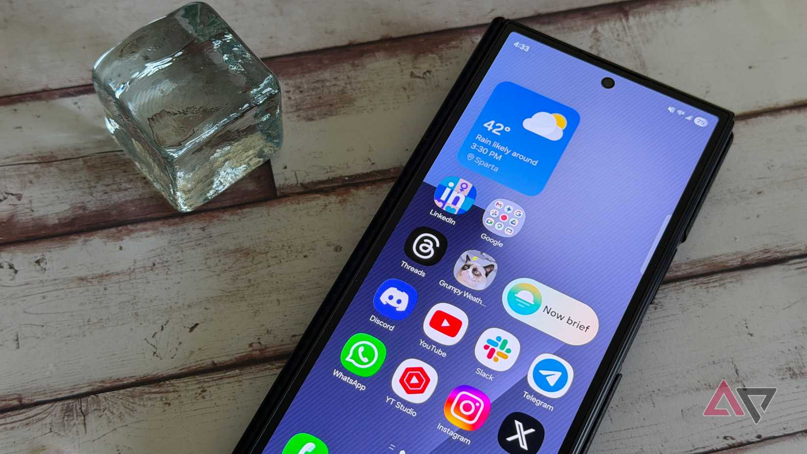 Samsung Galaxy Z dobrável triplo