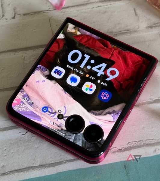 The Motorola Razr 2022 comes for the Galaxy Z Flip 4 with a 144Hz display, 50MP camera | Android Central The Motorola Razr 2022 comes for the Galaxy Z Flip 4 with a 144Hz display, 50MP camera | Android Central