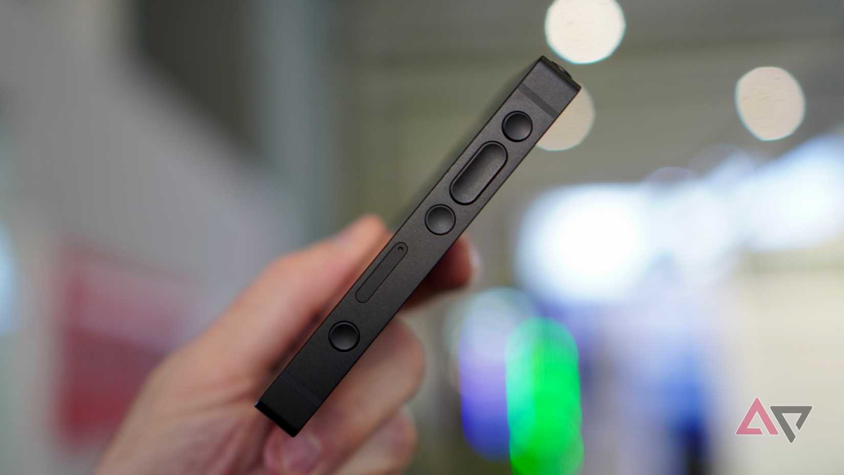 Botões no Light Phone 3