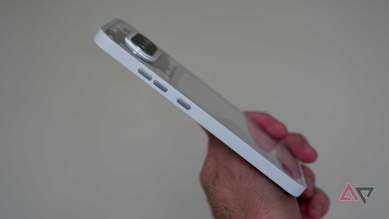 I pulsanti del Nothing Phone (4a).