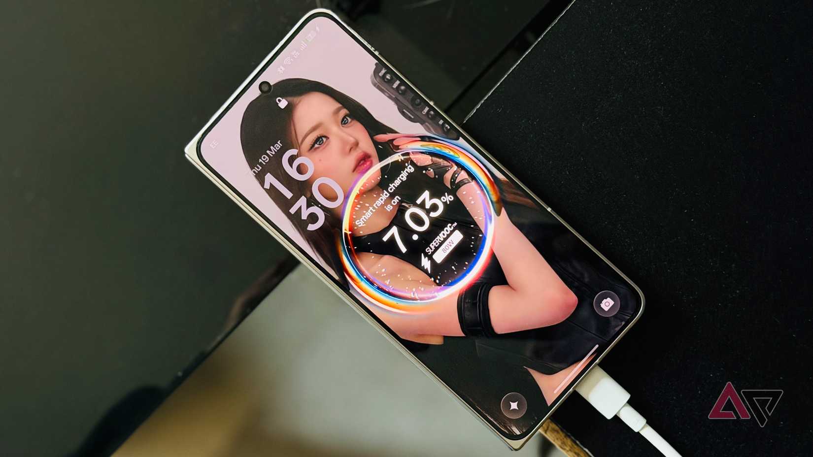 The Oppo Find N6 on charge