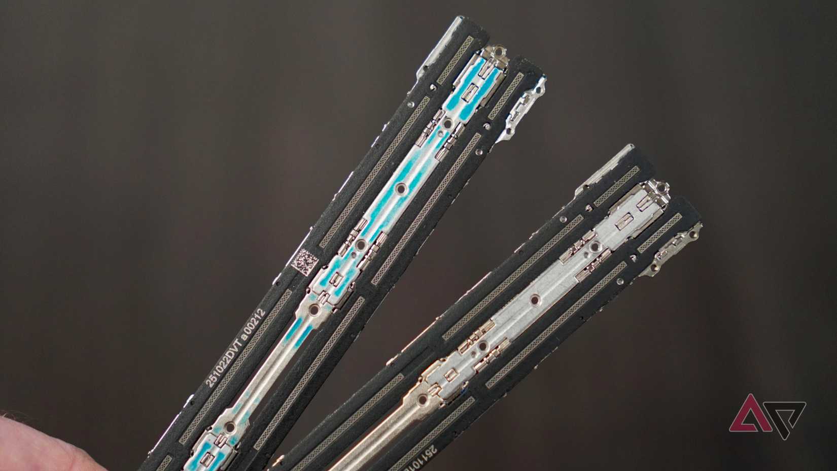 Dobradiça Flexion de 2ª geração do Oppo Find N6