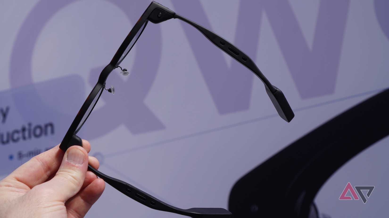 La vista dall'alto degli occhiali Qwen AI