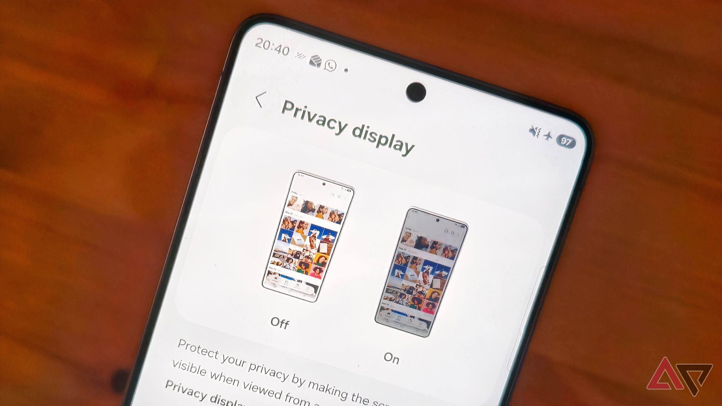 Samsung's Galaxy S26 Ultra fix backfires, swapping red tint for screen dots
