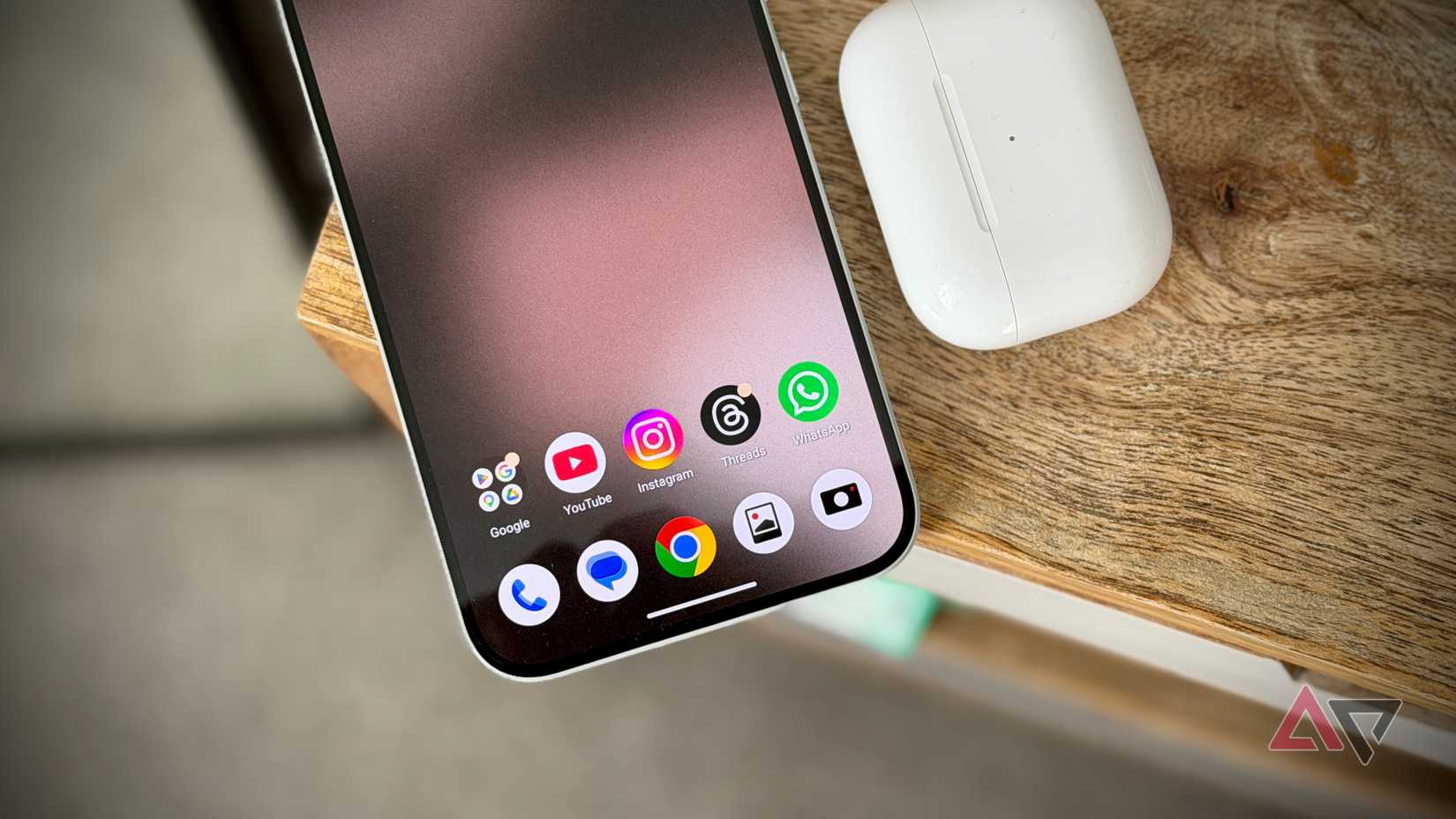 Ícones de aplicativos de mídia social em um smartphone