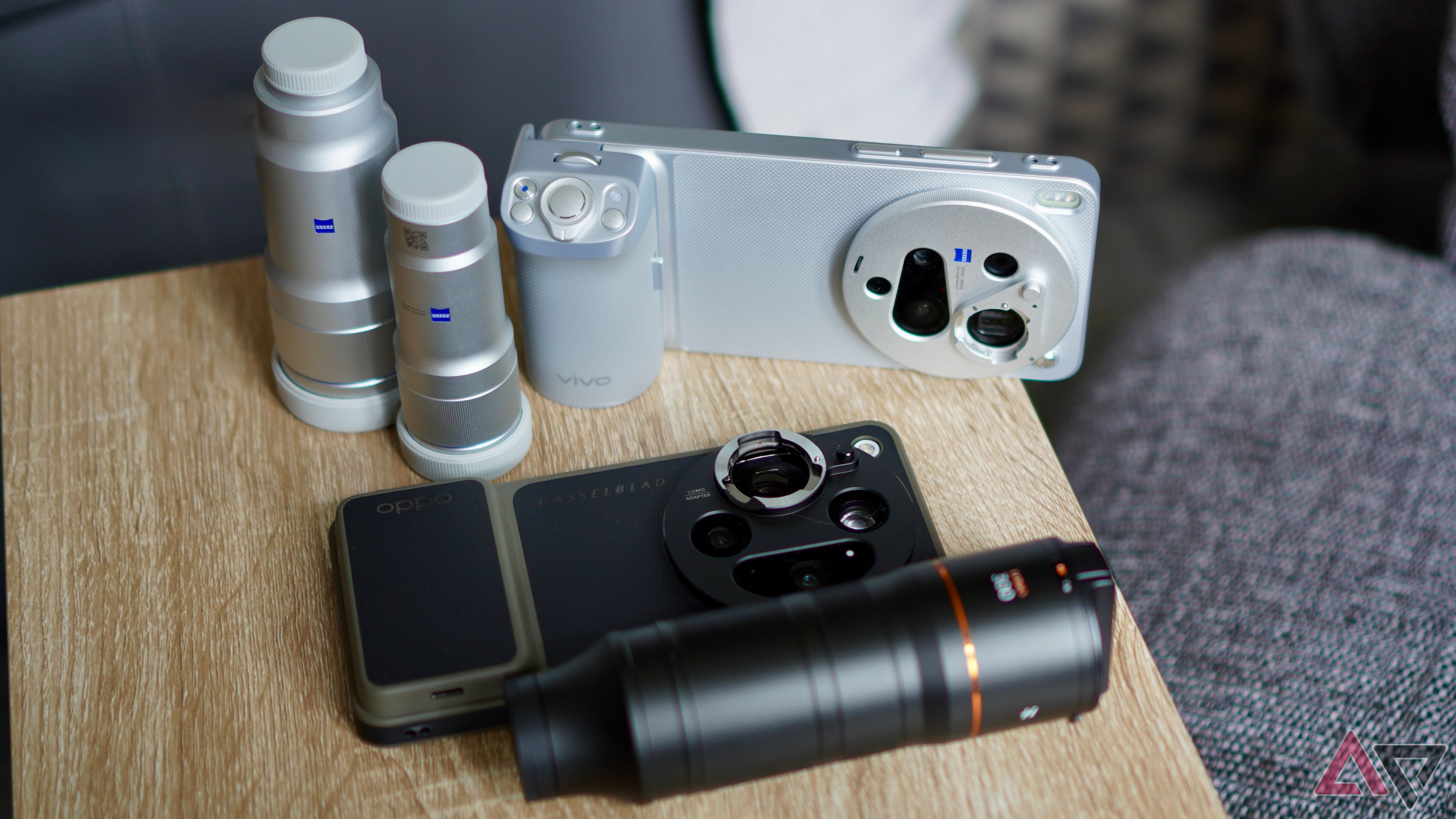 Oppo and Vivo battle to show which wild camera phone accessory kit is best