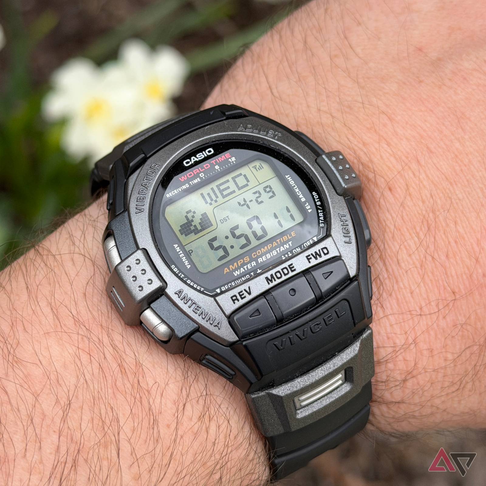 This Casio told you of incoming calls without Wi-Fi or Bluetooth