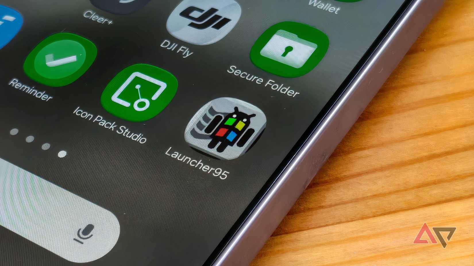 O ícone do aplicativo Launcher95 em um Samsung Galaxy S26 Ultra.