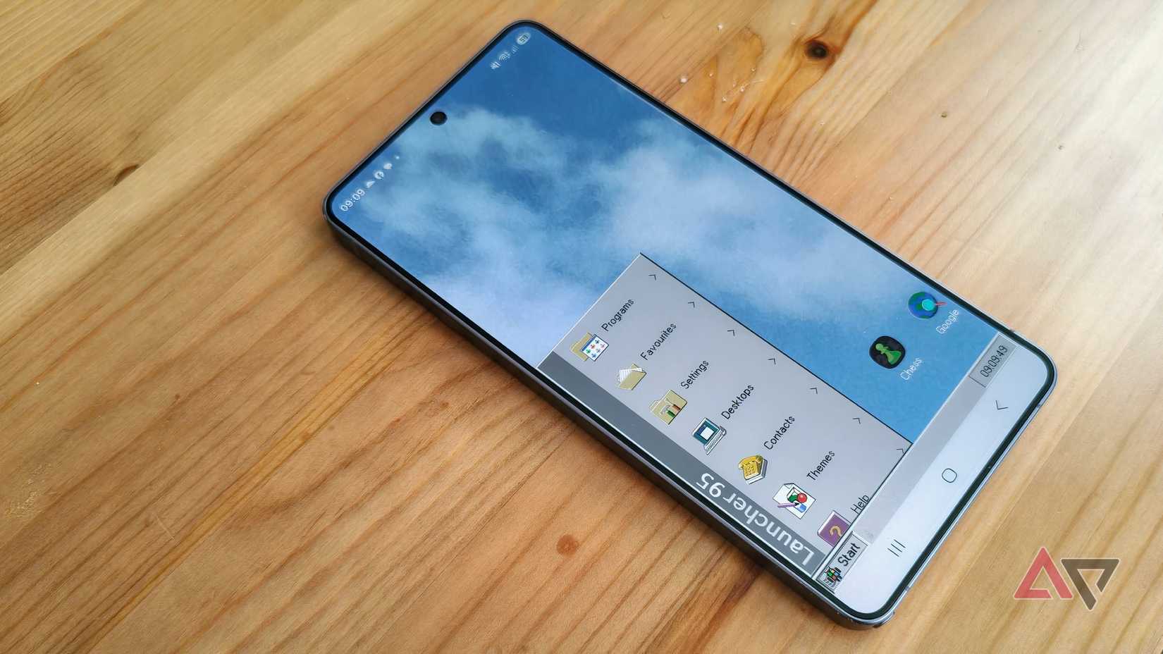 O Samsung Galaxy S26 Ultra com o iniciador Launcher95 em execução.