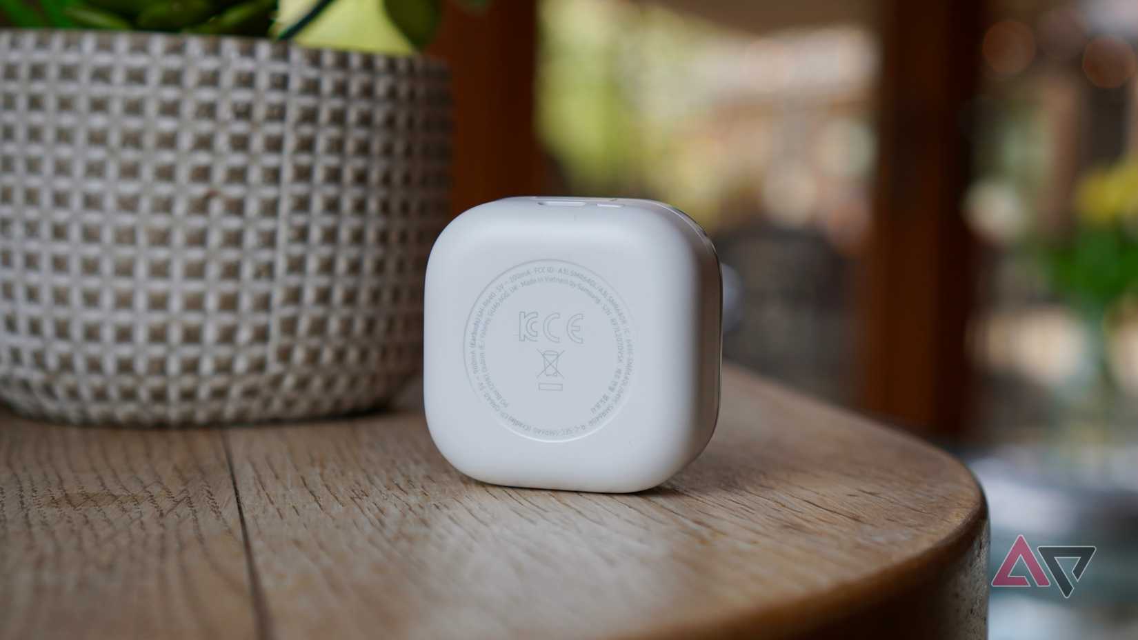 The back of the Samsung Galaxy Buds 4 Pro's case