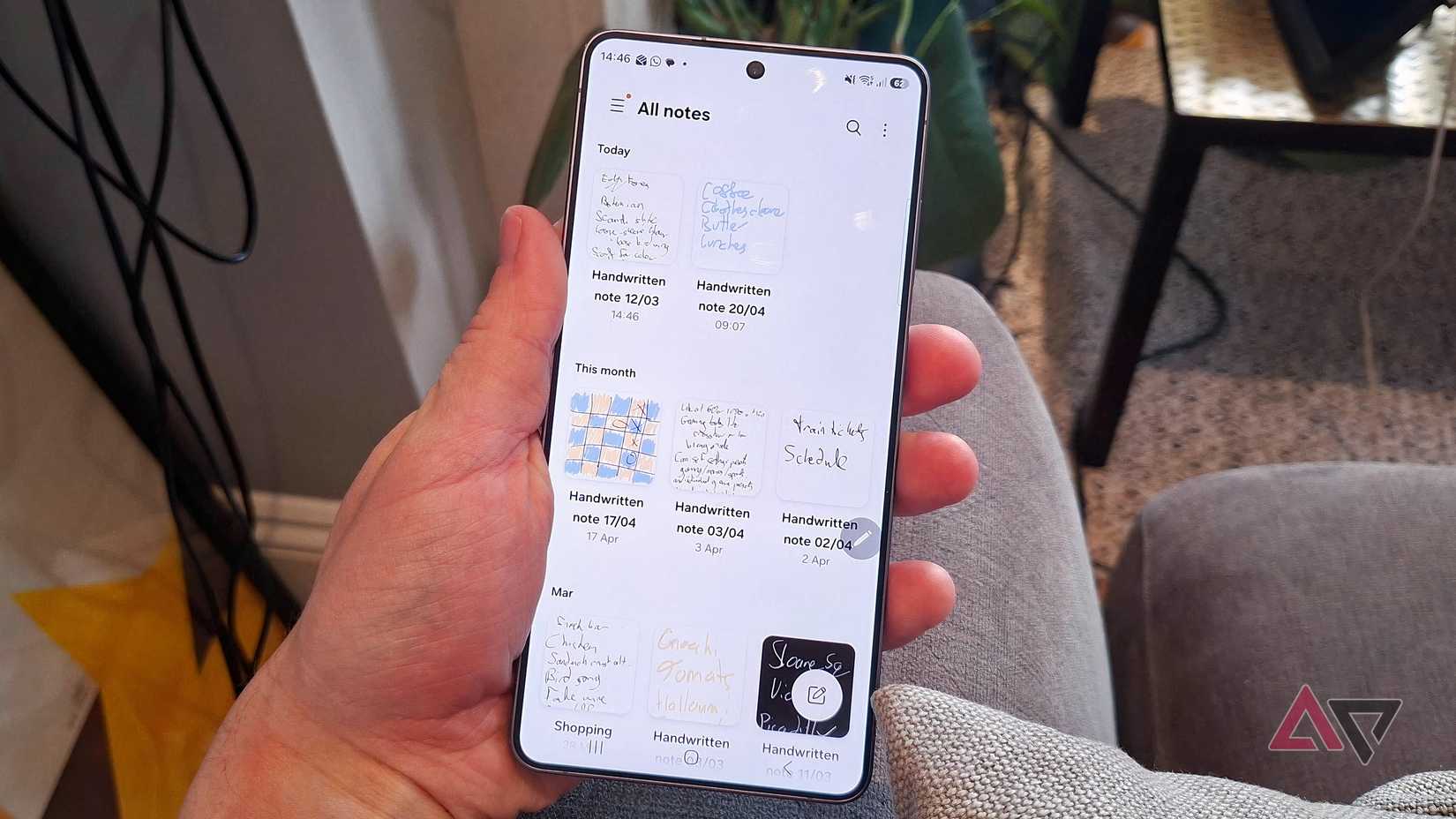 Il Samsung Galaxy S26 Ultra nell’app Note con molte annotazioni scritte a mano.