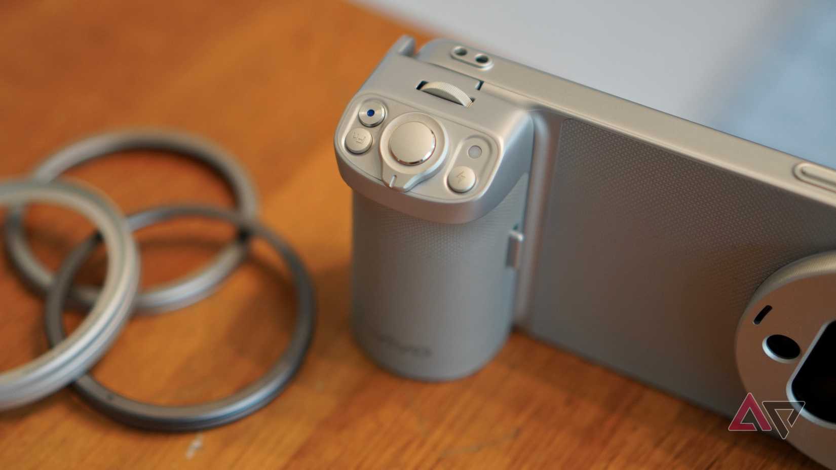 The Vivo X300 Ultra's Camera Grip