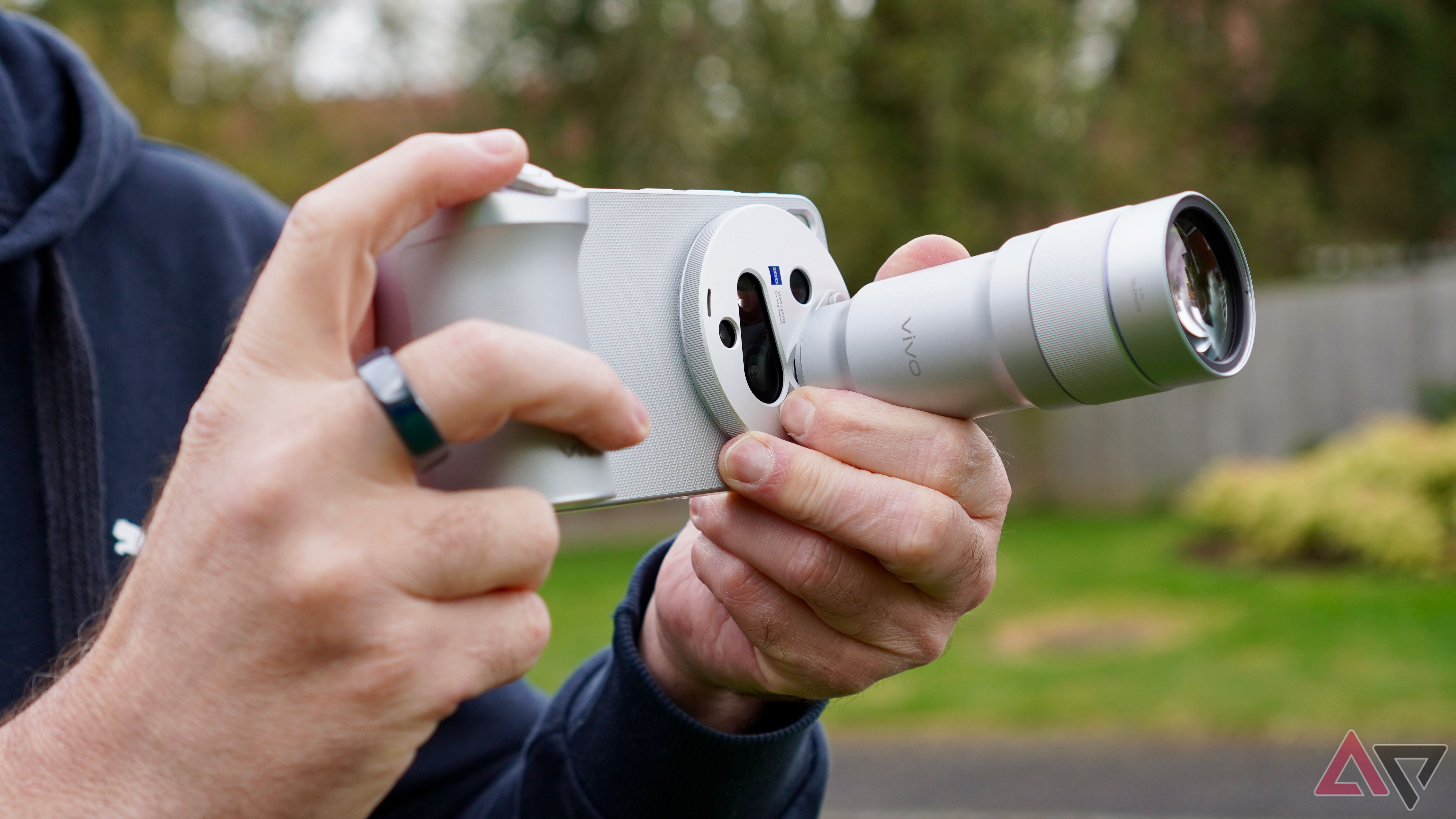 These jaw-dropping photos show why Samsung and Google are no longer camera phone champs