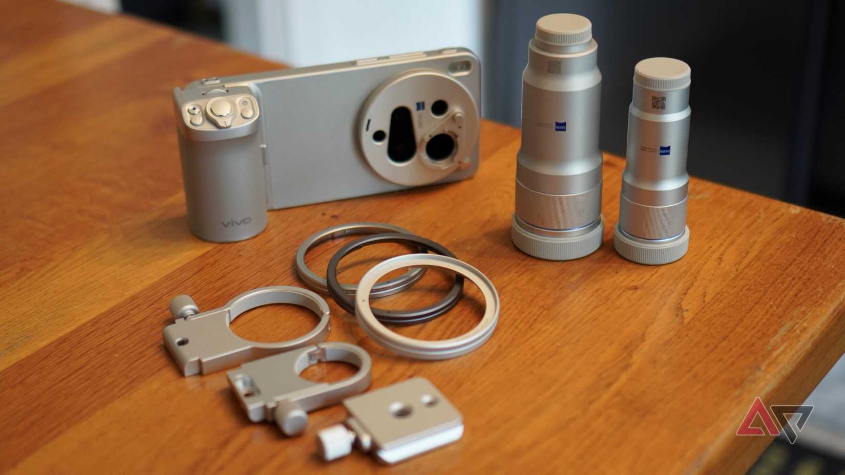 The Vivo X300 Ultra and the Photography Kit