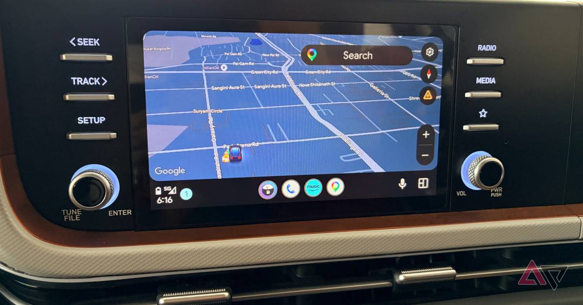 androidpolice.com - Mark Jansen - Android Auto is dropping support for millions of older phones soon
