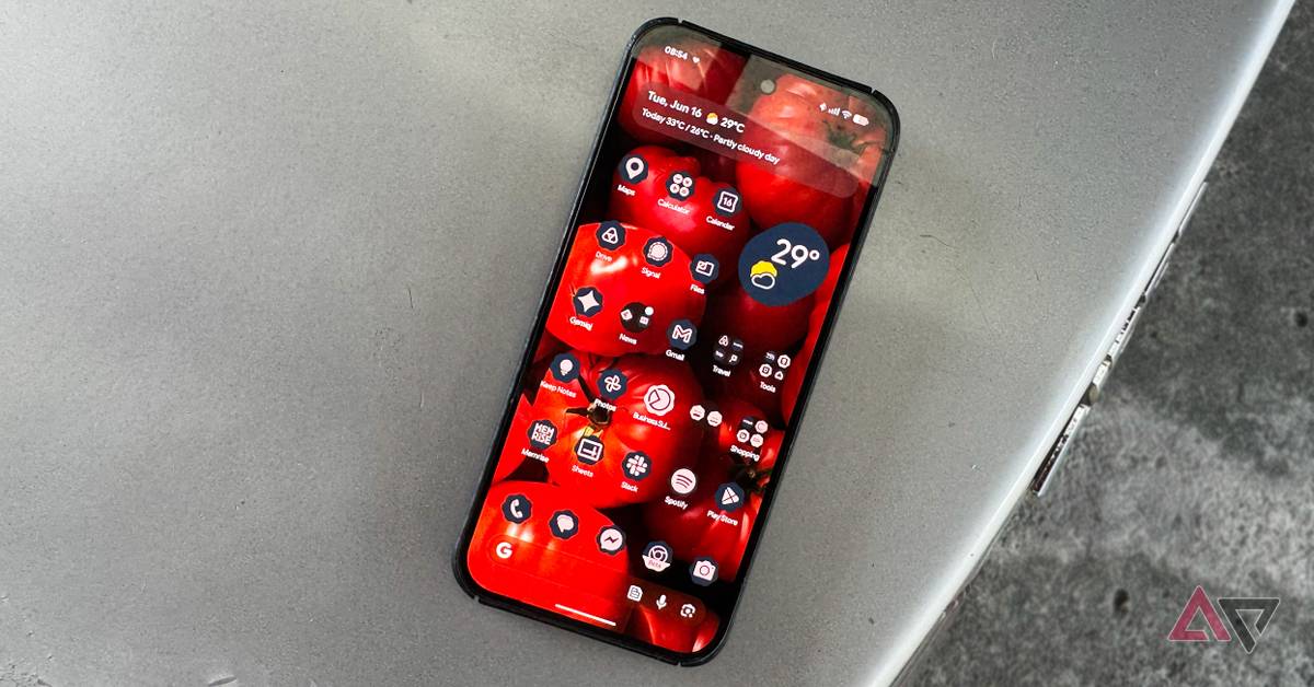 androidpolice.com - Jade Bryan Jardinico - I changed this one Android setting and stopped fighting outdoor screen glare for good