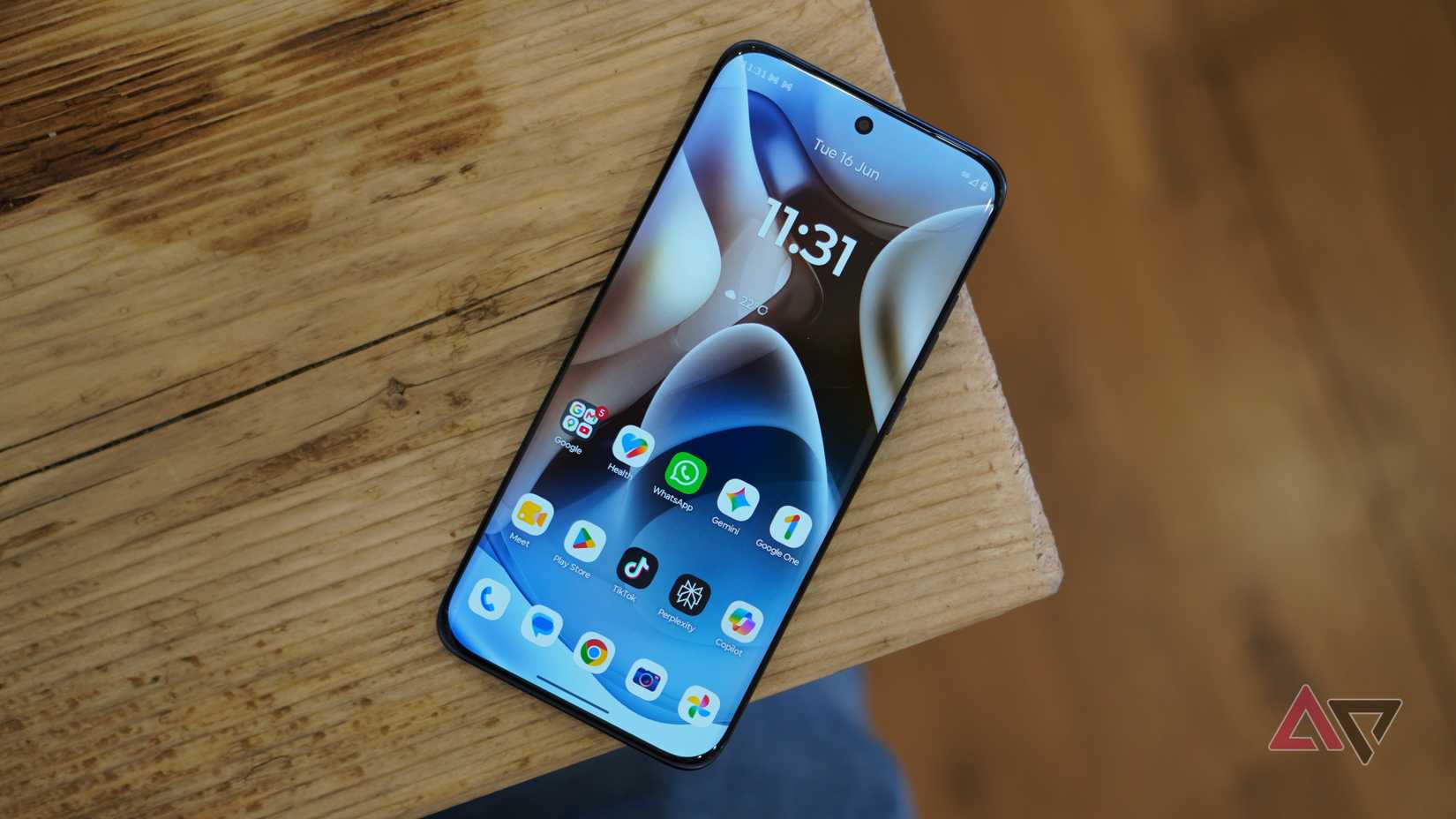 The Motorola Edge 70 Fusion's home screen