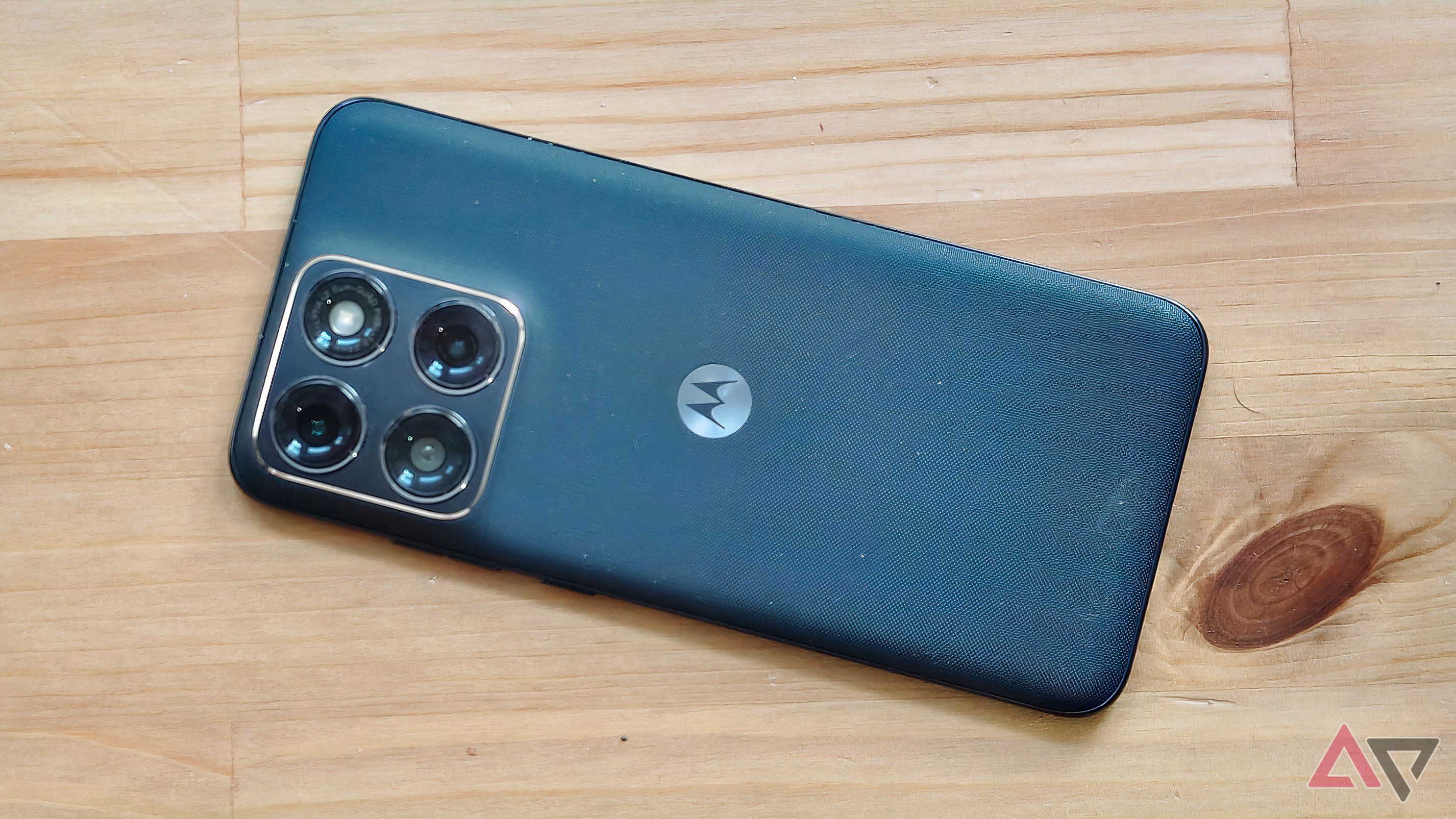 One unique feature of Motorola phones is so useful, I'm surprised ...