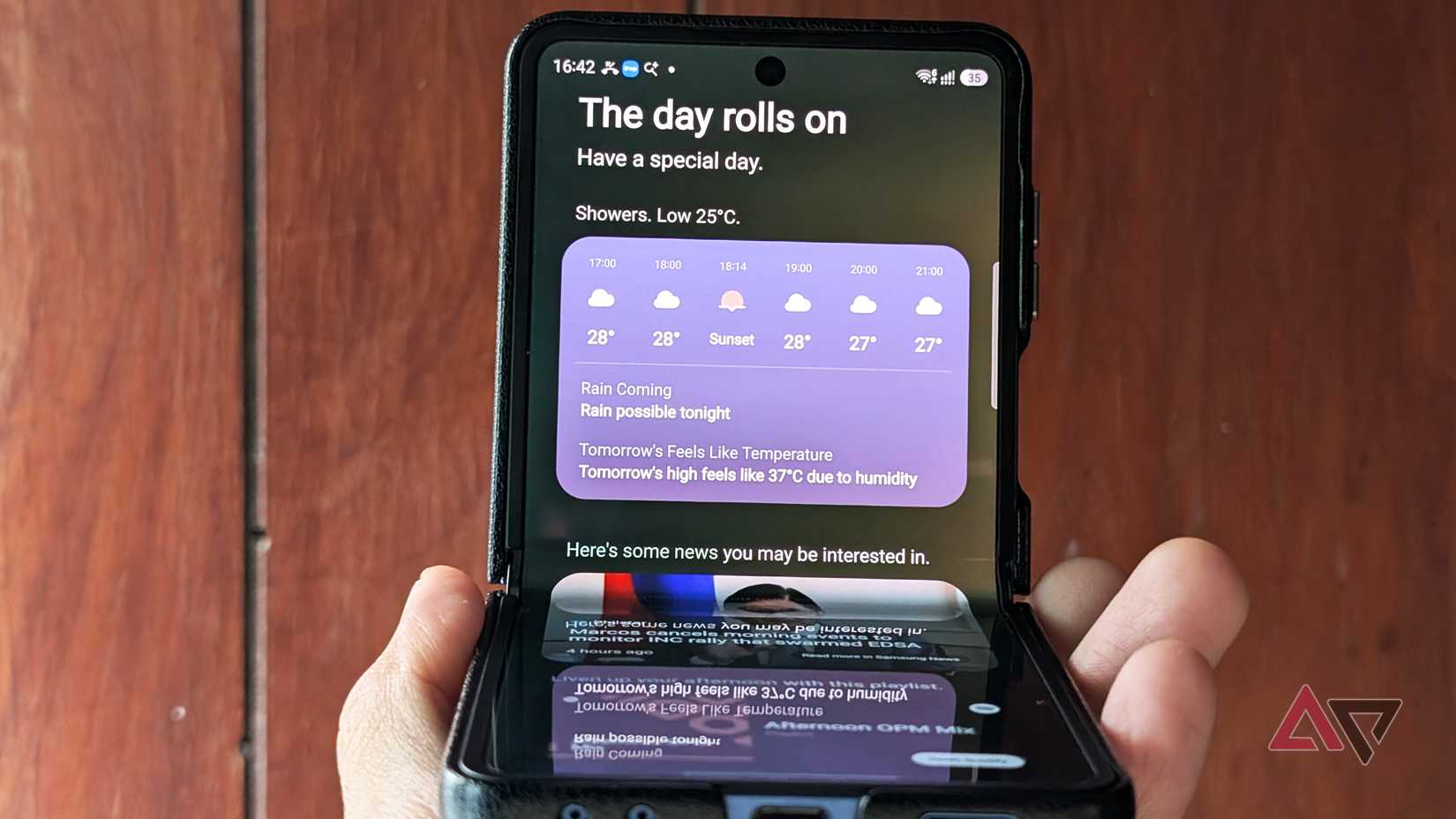 Samsung Now brief on Samsung Galaxy Z Flip 7 smartphone