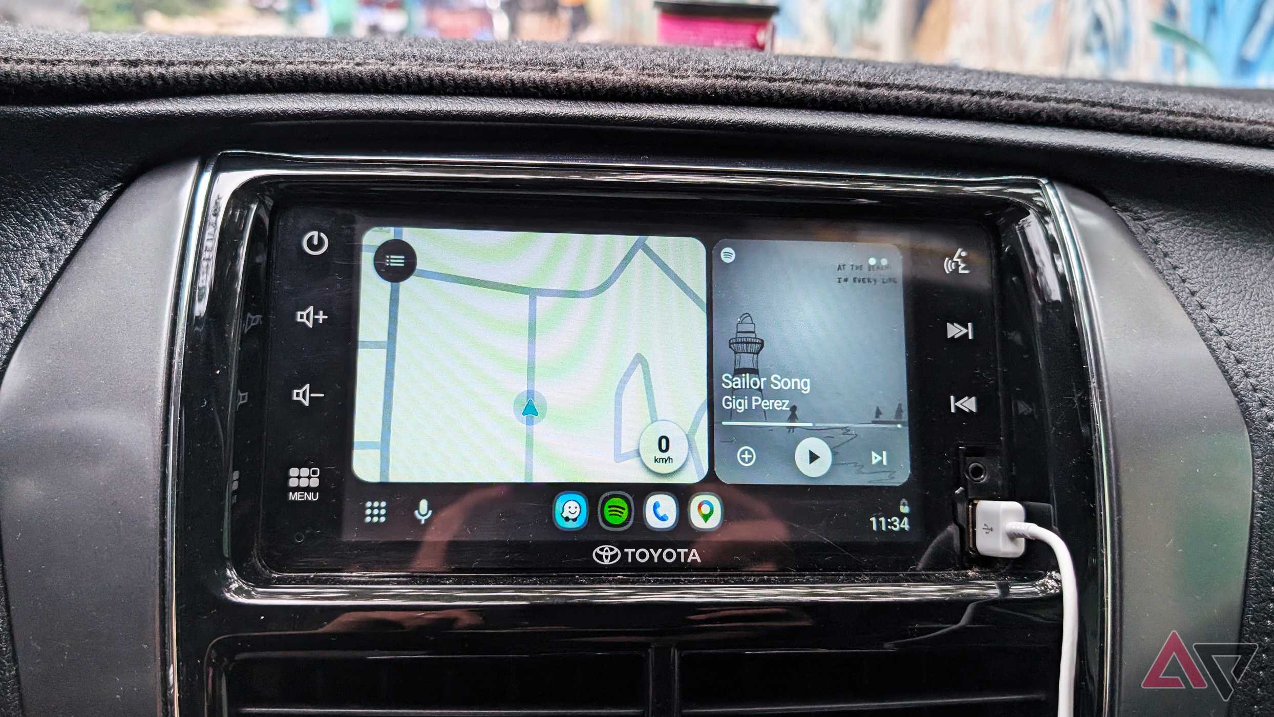 Android Auto launcher with Waze app on a Toyota car