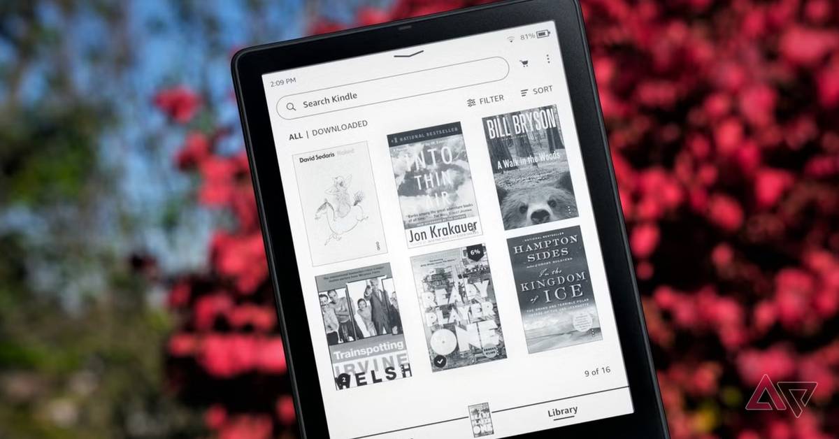 androidpolice.com - Timi Cantisano - Take 39% off this Kindle Paperwhite Signature bundle with wireless charging dock and case