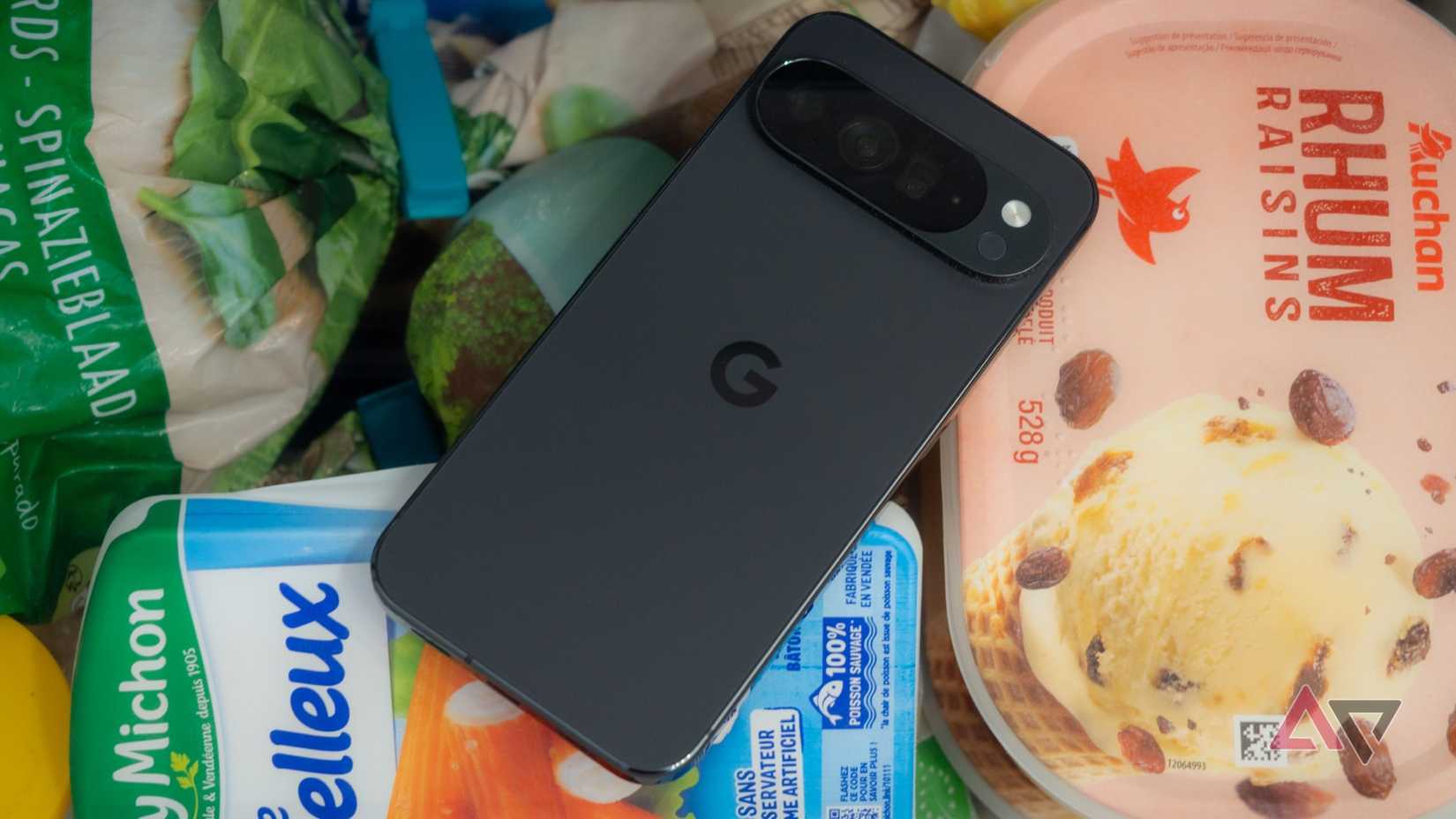 google-pixel-10-pro-xl-top-freezer-overheat-food-2