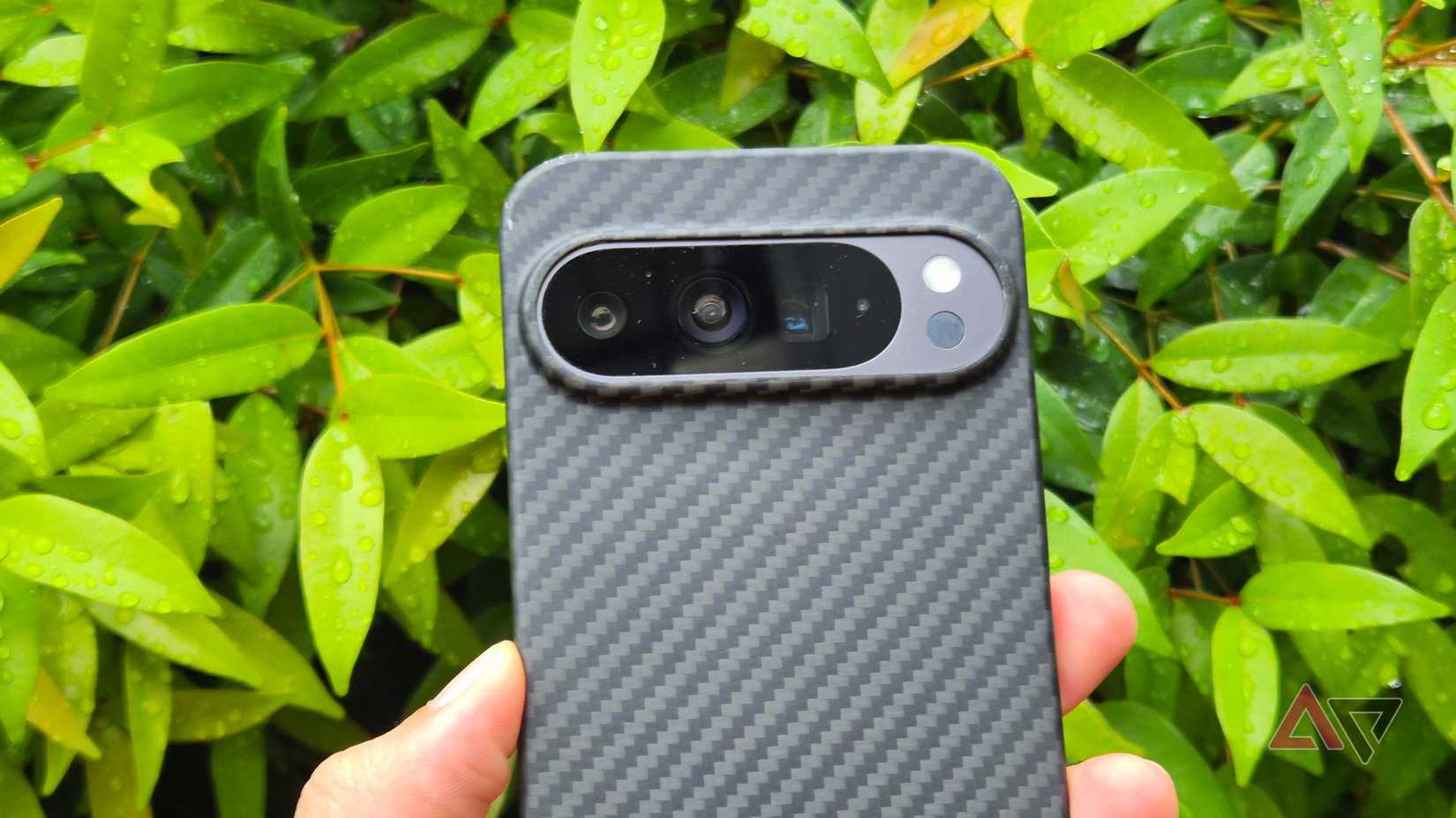 Close do Google Pixel 9 Pro XL com as lentes da câmera