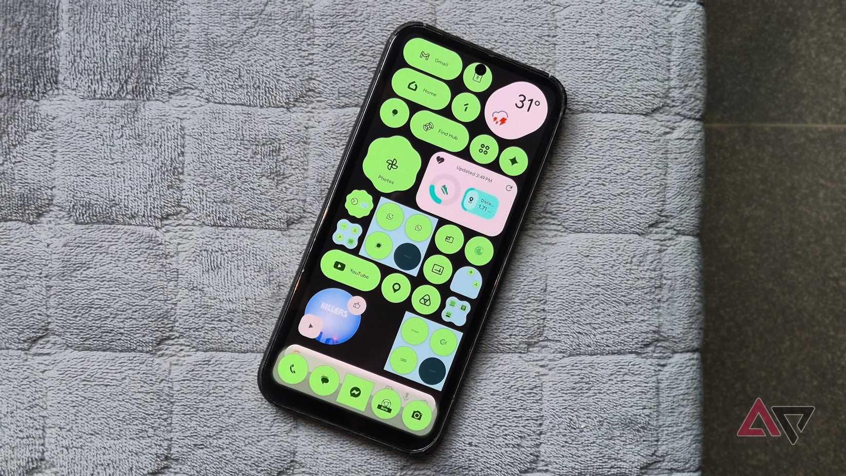 Windows Phone's Metro UI on Google Pixel 9 Pro XL smartphone via Mur Launcher
