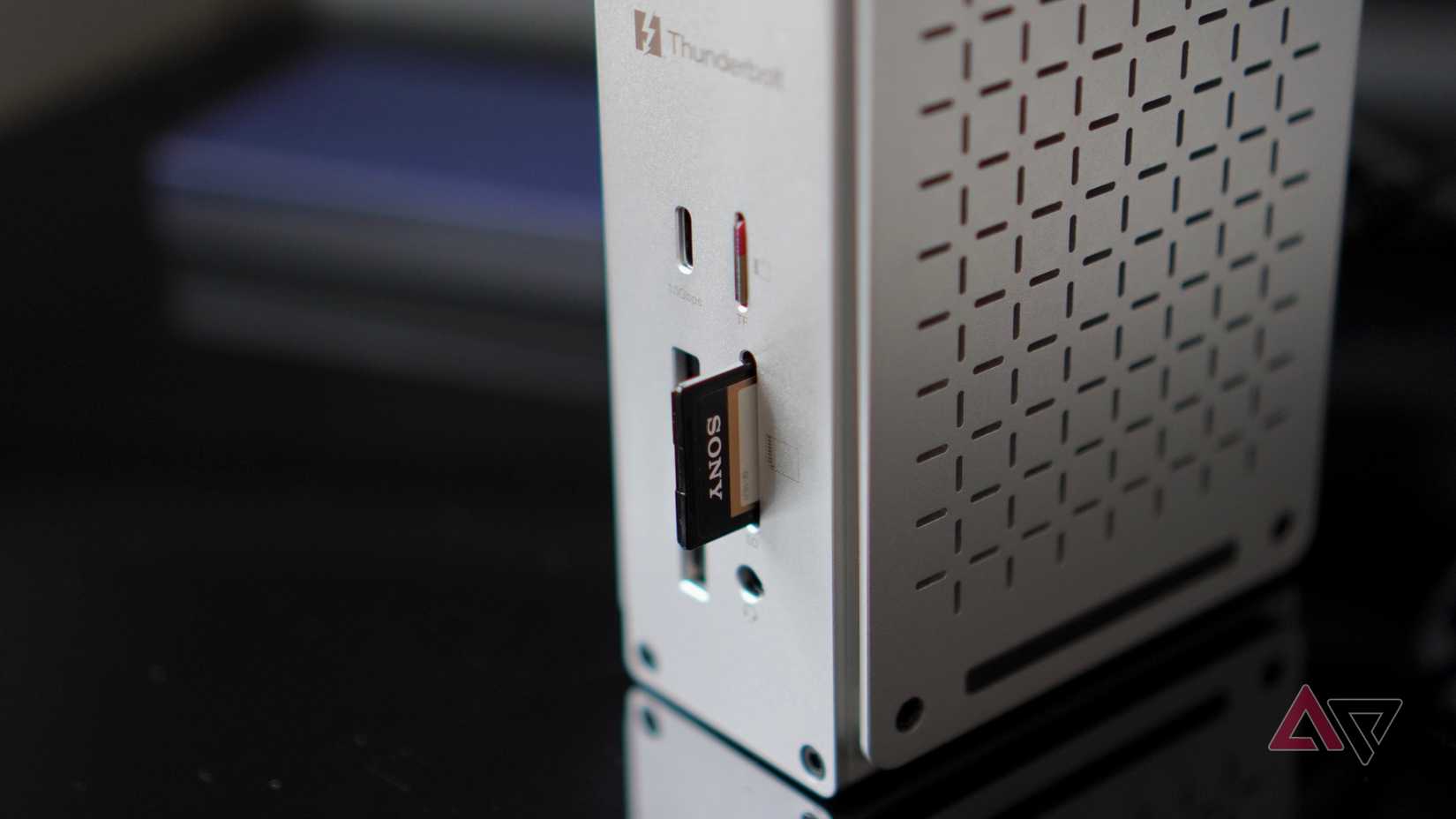An SD and MicroSD card in the Keychron Thunderbolt 5 Docking Station