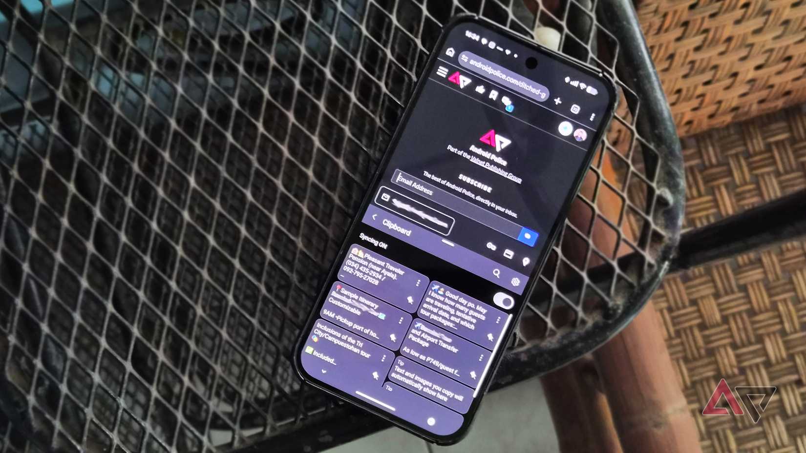 Android Police website with the Microsoft Swiftkey keyboard and clipboard feature open