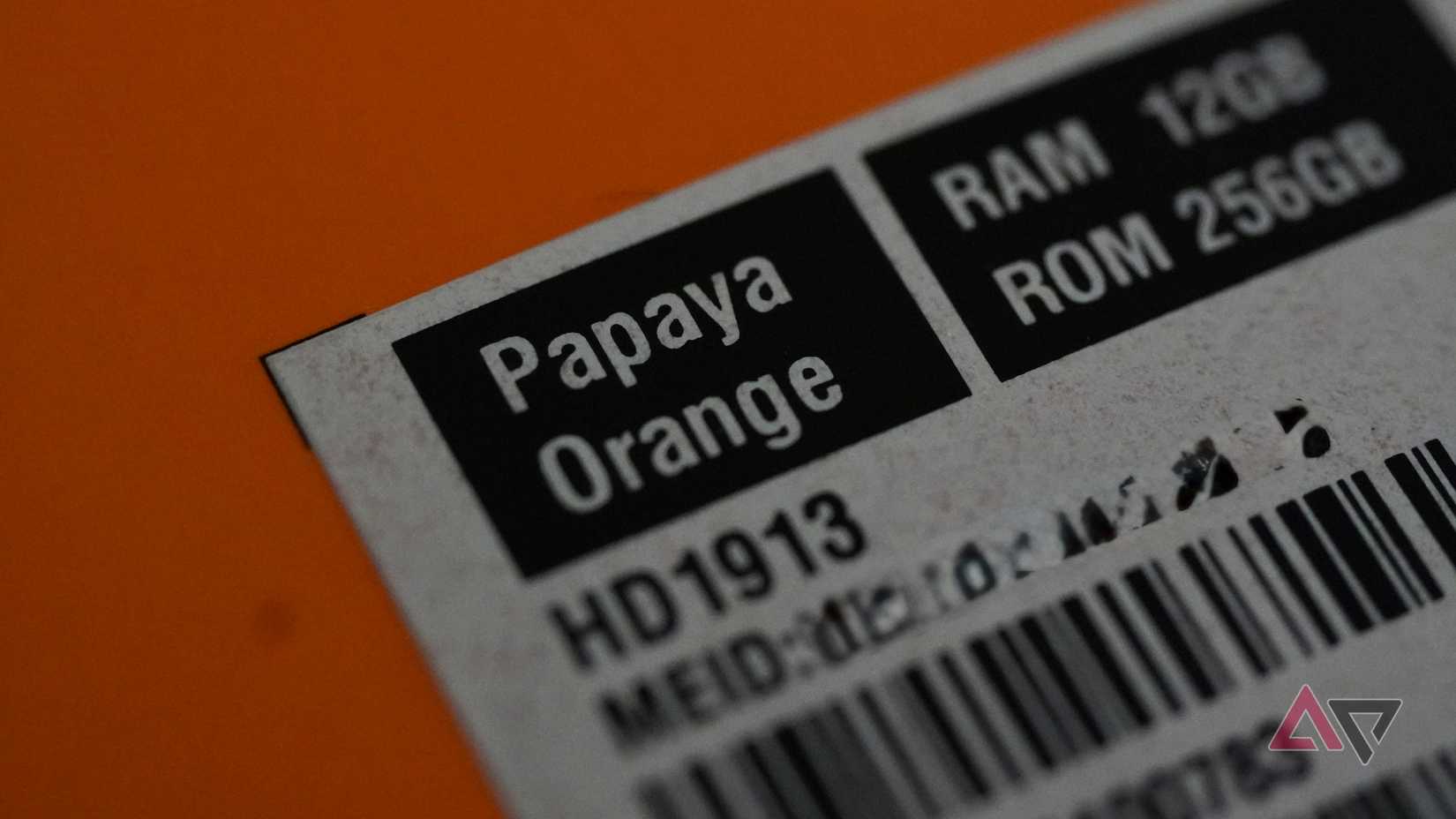 The color name on the OnePlus 7T Pro McLaren Edition's box