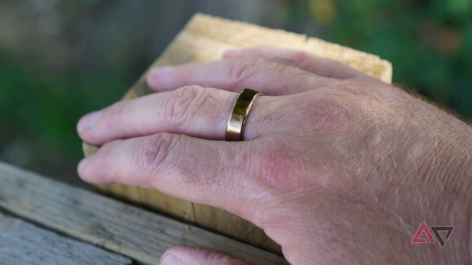 Uma pessoa usando o Oura Ring 5
