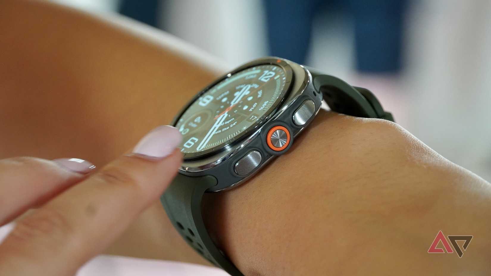The Samsung Galaxy Watch Ultra2's buttons