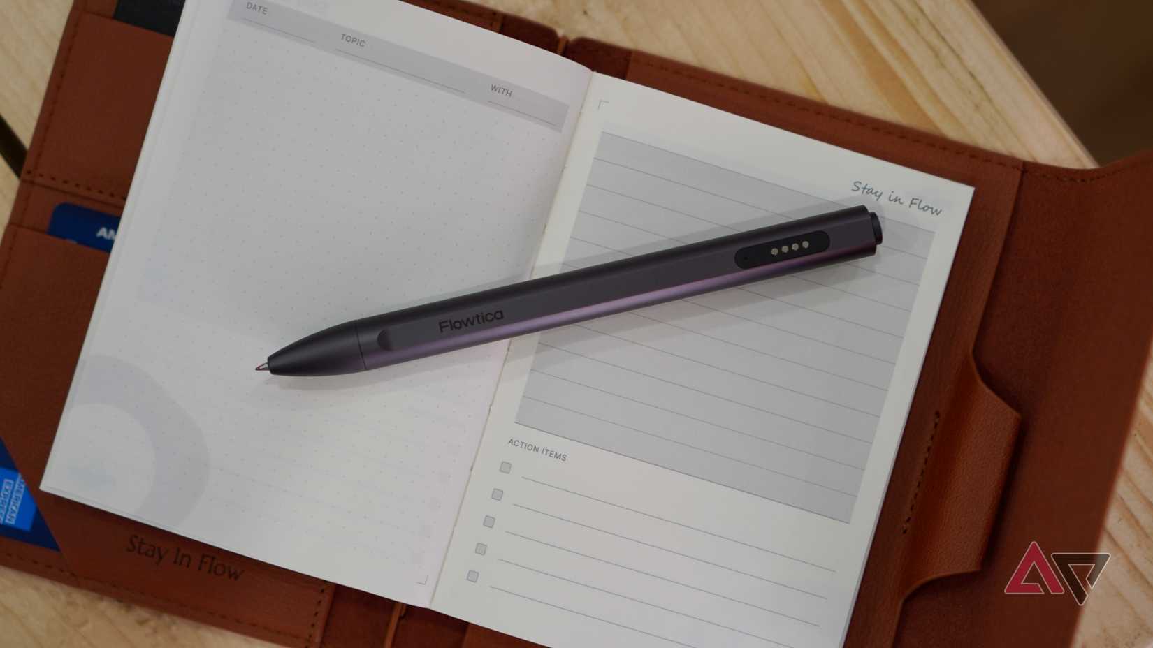 The Flowtica Folio with Scribe pen