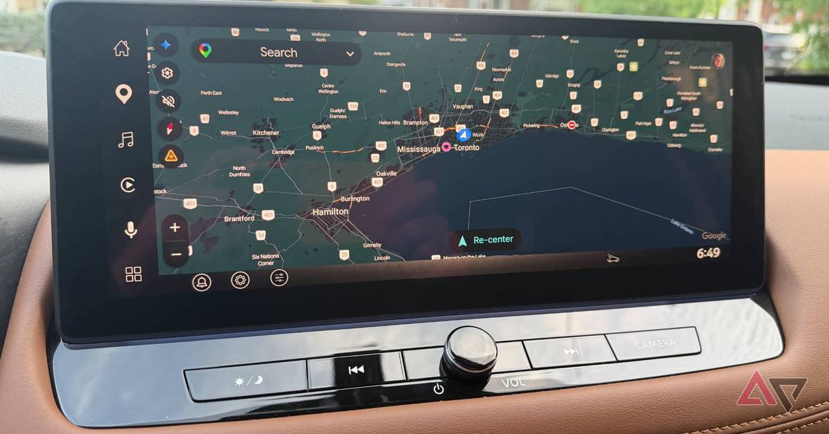 androidpolice.com - Jesse Hollington - I bought a car with Google built-in, but Apple Maps keeps winning