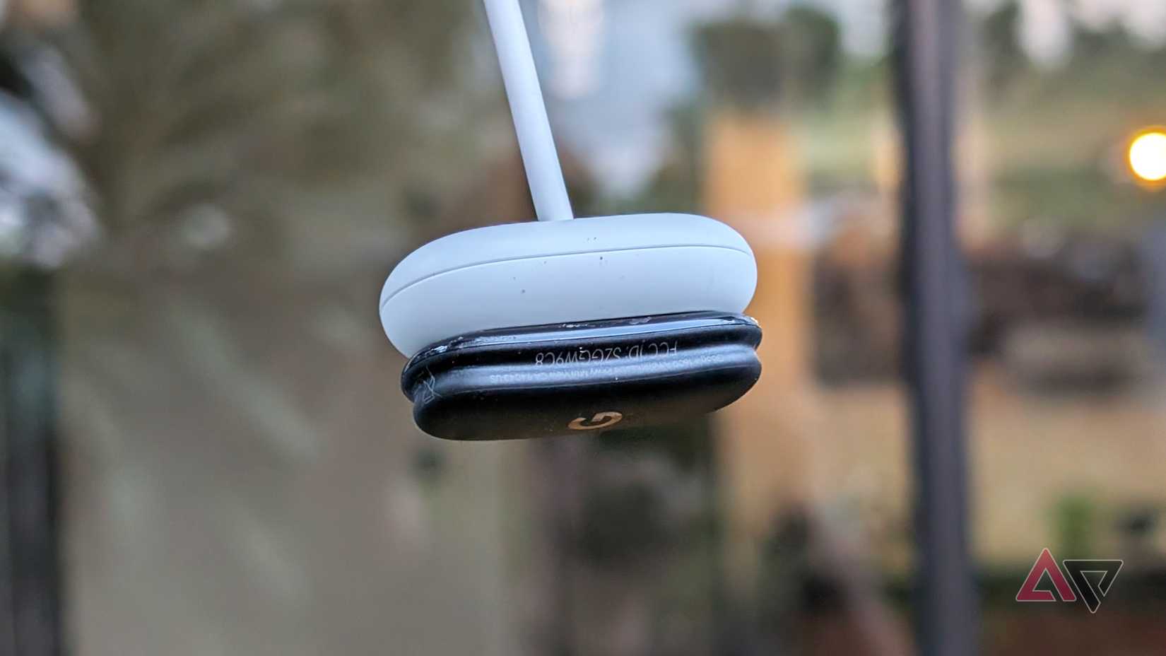 Google Fitbit Air without a strap upside down