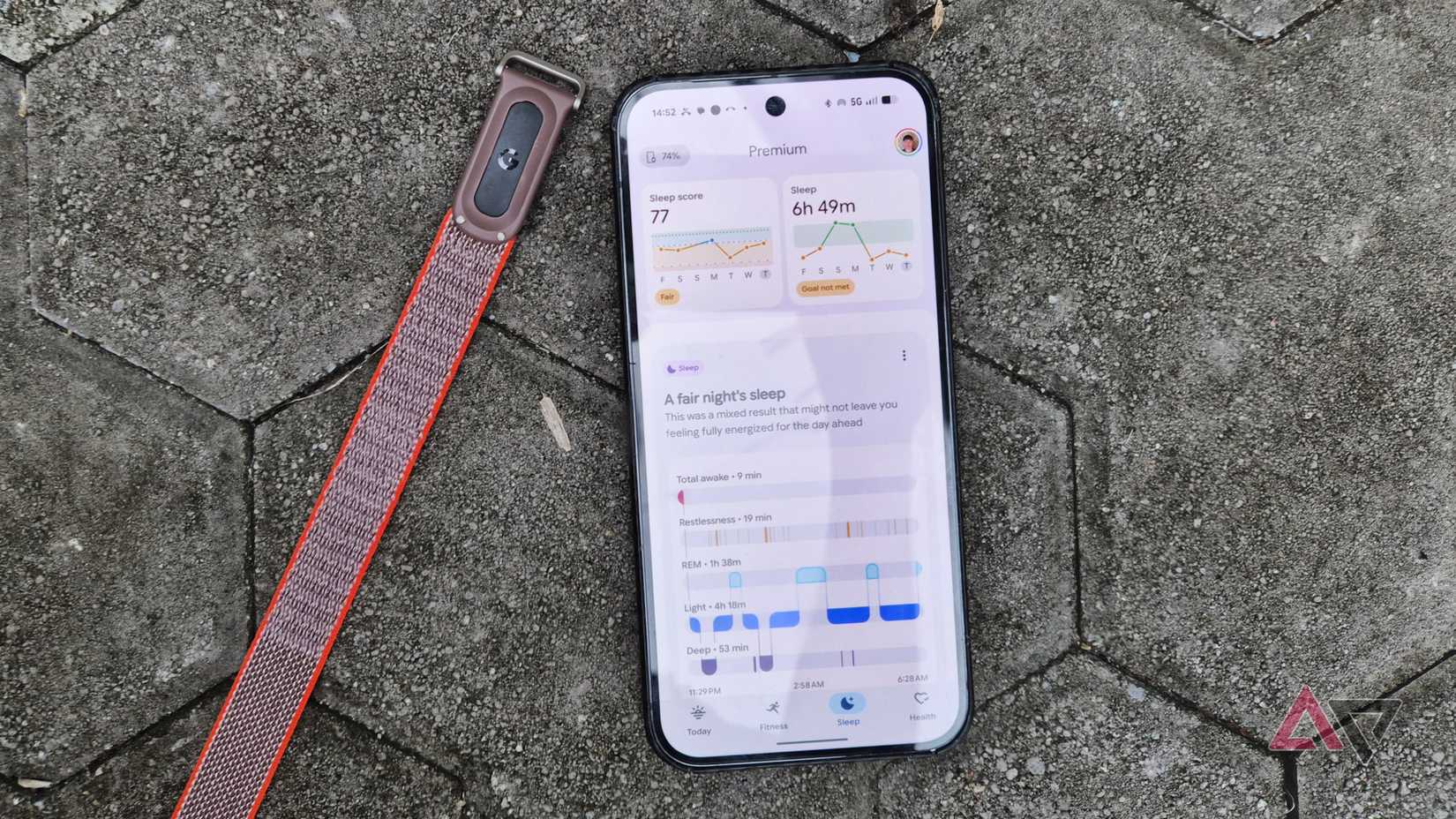 Google Pixel 9 Pro XL smartphone with Fitbit Air tracker