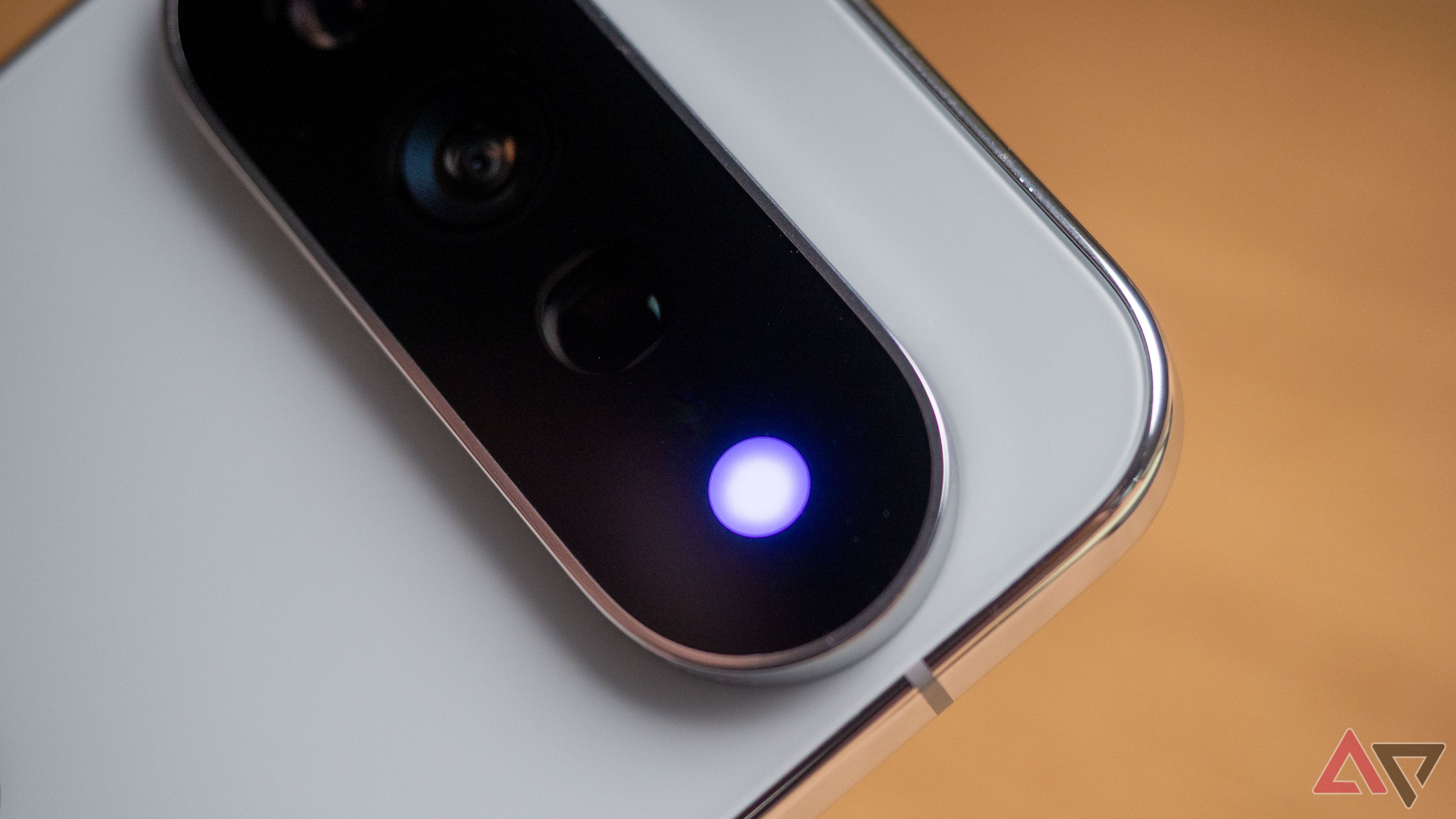 Google Pixel 11 Pro XL in Fog color showing Hi-Light purple contact notification light