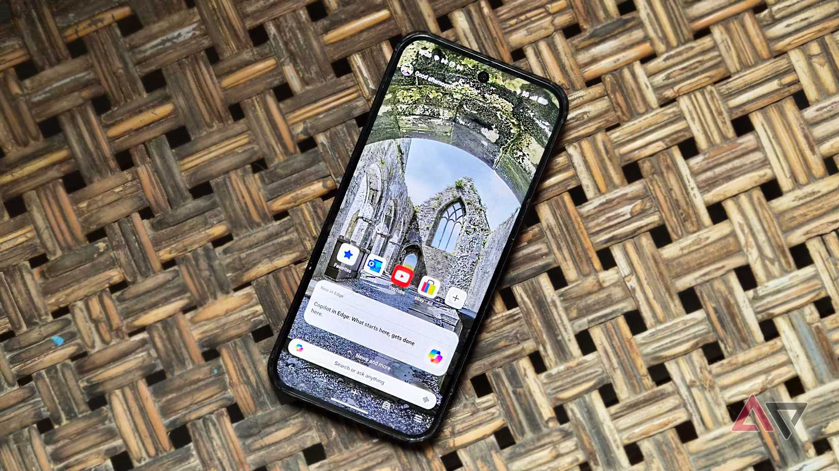 Microsoft Edge browser on Google Pixel smartphone