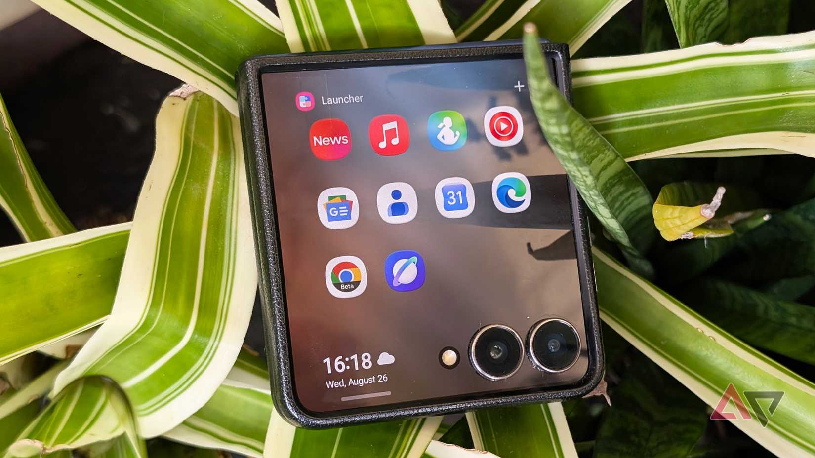 Google Chrome Samsung Browser and Microsoft Edge on Galaxy Z Flip 7's cover screen