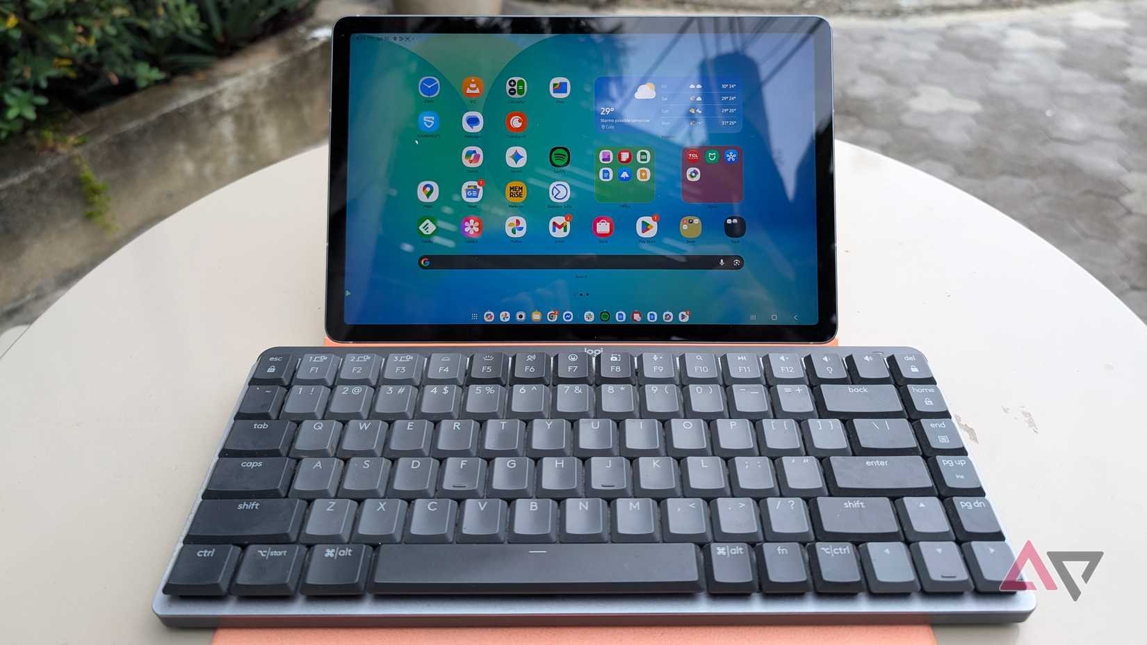 Samsung Galaxy Tab S10 FE tablet with a keyboard on DeX mode