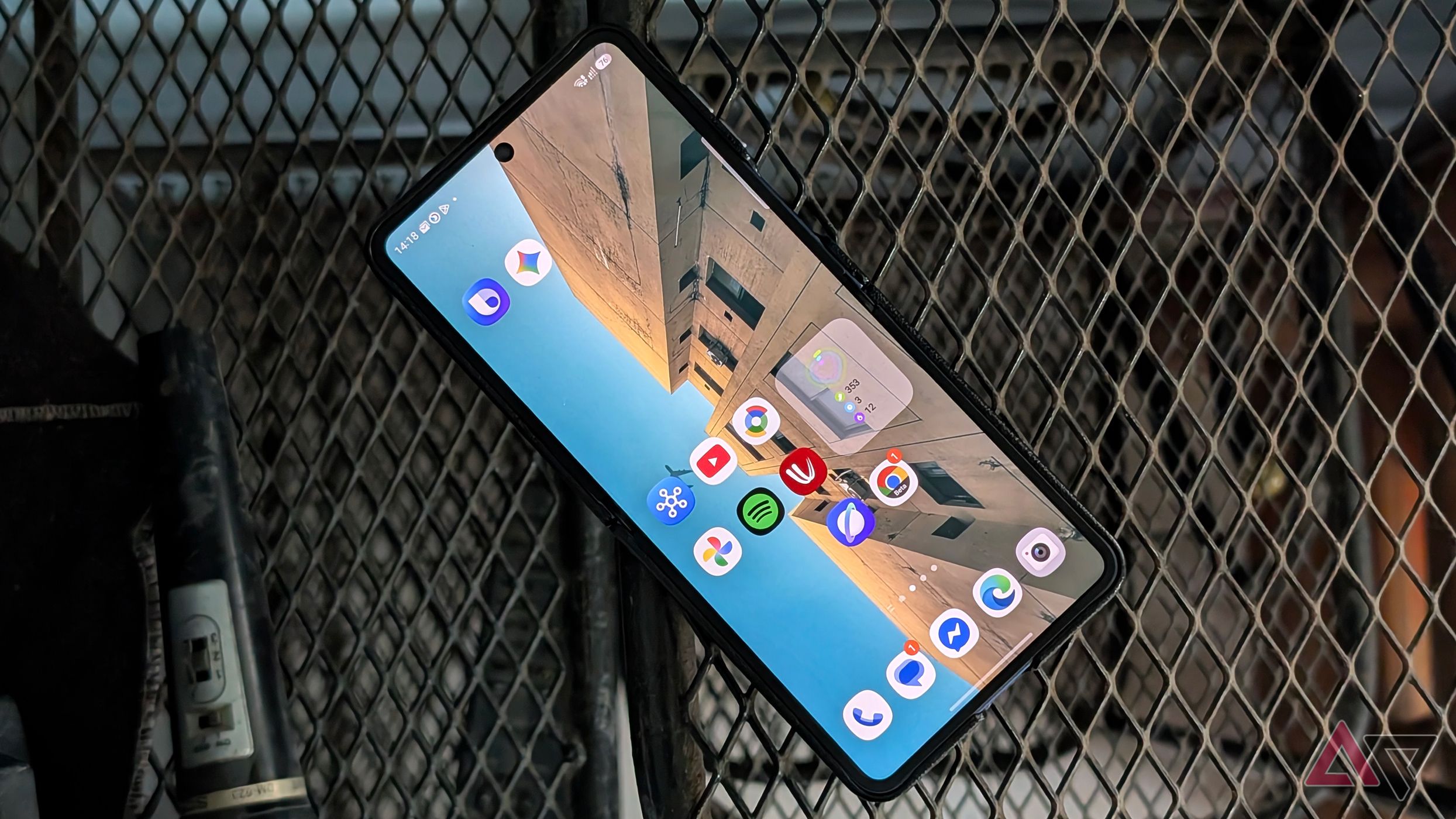 Samsung-Galaxy-Z-Flip-phone-with-Bixby-gemini-and-Google-apps